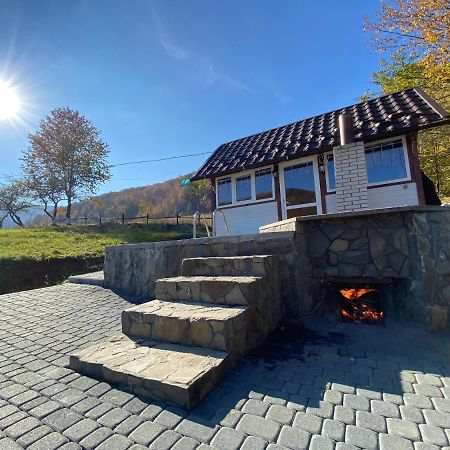 Котедж Mountain House Yaremche Ngoại thất bức ảnh