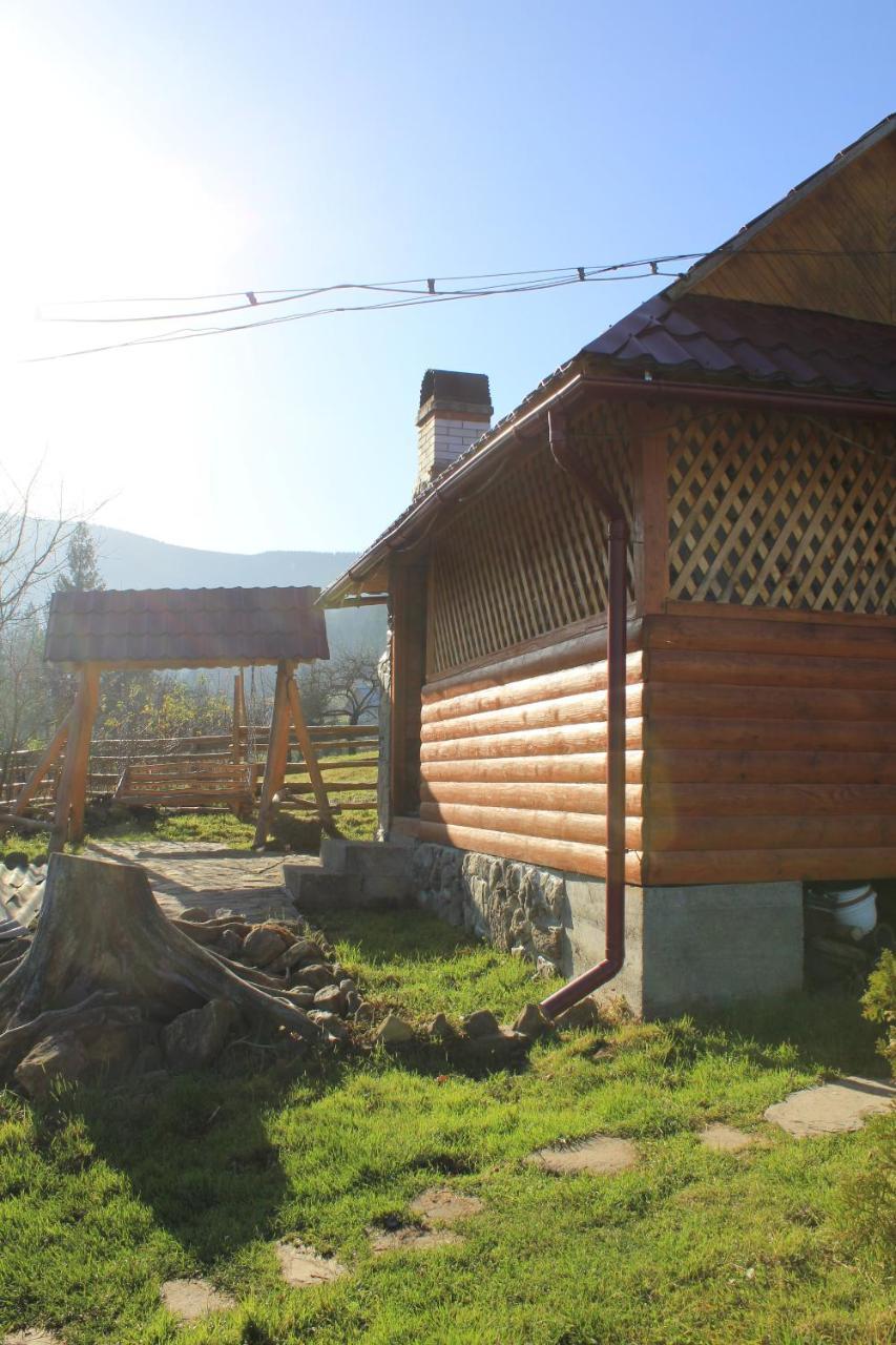 Котедж Mountain House Yaremche Ngoại thất bức ảnh